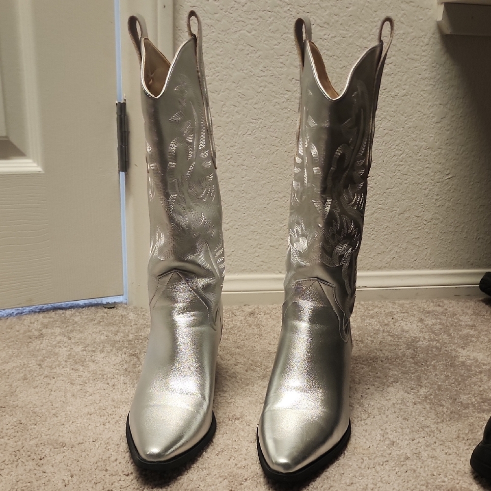 Shimmering Silver Women's Heeled Boots